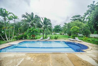 TAL19024: Amazing 3 Bedroom Villa with big swimming Pool in Paklok area. Photo #47