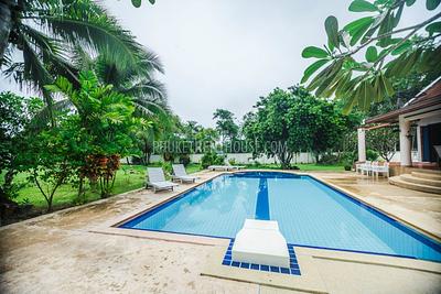 TAL19024: Amazing 3 Bedroom Villa with big swimming Pool in Paklok area. Photo #45