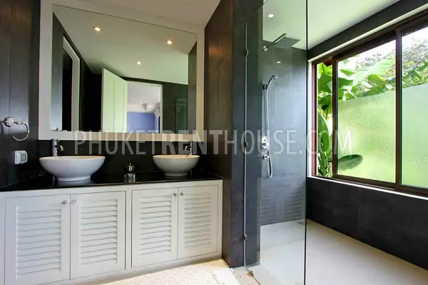 PAT19026: Unique 5 Bedroom Villa with Stunning Sunset and Sea Views in Patong. Photo #4
