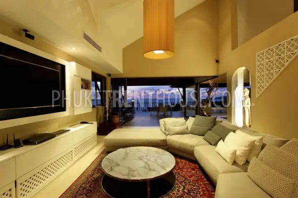 PAT19026: Unique 5 Bedroom Villa with Stunning Sunset and Sea Views in Patong. Photo #26