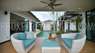 CHE19533: 3 Bedroom Villa Overlooking the Lake in Laguna. Photo #10