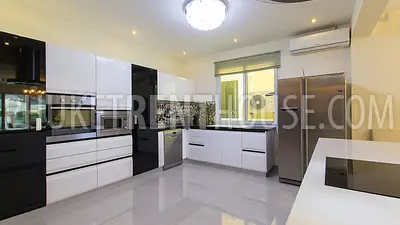 RAW19557: Charming Villa with Five Bedrooms at Rawai - Nai Harn. Fotoğraf #12