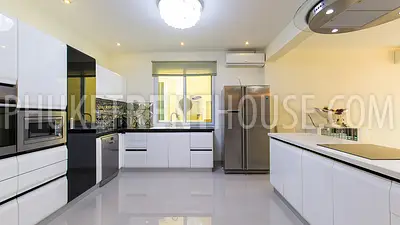 RAW19557: Charming Villa with Five Bedrooms at Rawai - Nai Harn. Fotoğraf #13