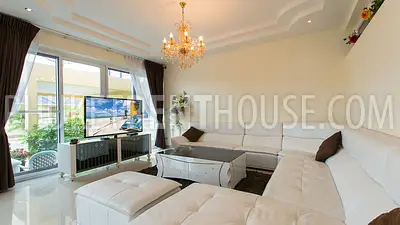 RAW19557: Charming Villa with Five Bedrooms at Rawai - Nai Harn. Fotoğraf #6