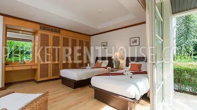 KAT19571: Delightful 4 Bedroom Villa with Swimming Pool - Kata Beach. Photo #11