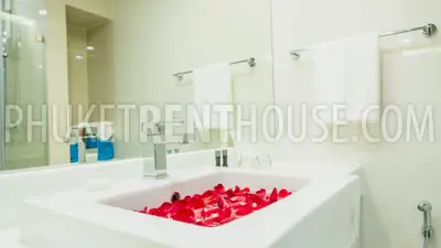 SUR19644: Comfortable 2-Bedroom Penthouse in Surin Beach. Photo #16