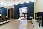 BAN19649: Modern Villa with 5 Bedrooms in Laguna Area. Thumbnail #4