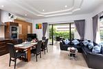 KAR19653: 3 Bedroom Pool Villa at Karon. 缩略图 #3