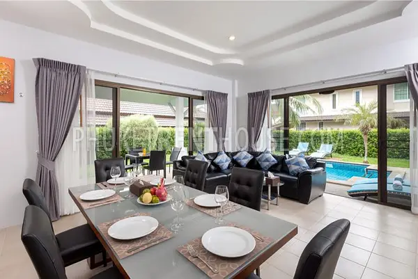 KAR19653: 3 Bedroom Pool Villa at Karon. Photo #4