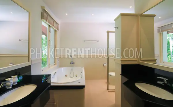 BAN19668: Fully furnished villa with Private Pool at Laguna Area. Фото #13