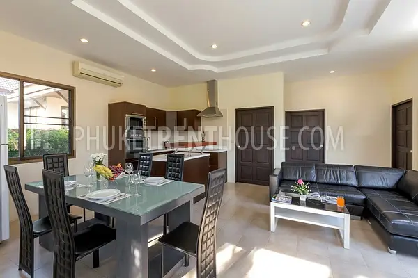 KAR19307: 3 Bedroom Pool Villa in Karon. Photo #3
