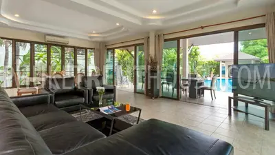 KAR19310: 4 Bedroom Modern Villa near Karon Beach. Photo #2