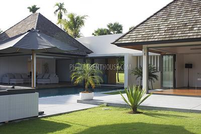 LAY19316: Luxury 4-Bedroom Villa, Layan Beach. Photo #8