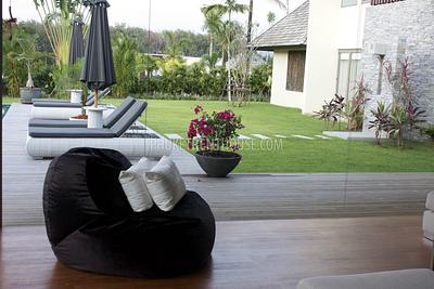 LAY19316: Luxury 4-Bedroom Villa, Layan Beach. Photo #28