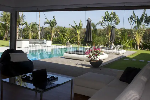 LAY19316: Luxury 4-Bedroom Villa, Layan Beach. Photo #41
