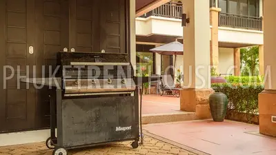 BAN19347: 3 Bedroom Pool Villa within 100 meters to the Bang Tao beach. Photo #2
