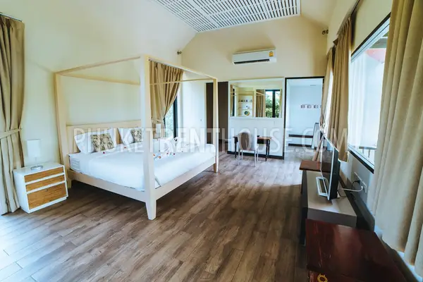 BAN19348: 3-Bedroom  Villa within 800 meters to the Bang tao beach. Fotoğraf #4