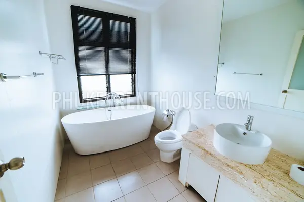 BAN19348: 3-Bedroom  Villa within 800 meters to the Bang tao beach. Fotoğraf #12