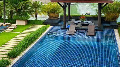 KOH19361: Incredible Villa 5 bedrooms in Royal Phuket Marina. Photo #3