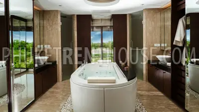 KOH19361: Incredible Villa 5 bedrooms in Royal Phuket Marina. Photo #31