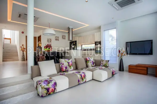 NAI19391: Brand New Modern Villa In Saiyuan Nai Harn. Fotoğraf #3