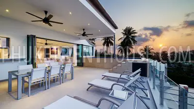 SUR19415: Penthouse Deluxe 3 bedrooms pool Seaview. Photo #9
