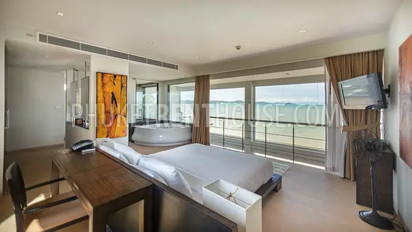 RAW19456: Beachfront 2 Bedroom Pool Villa in Rawai. Photo #5