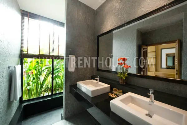NAI20072: Spacious 4 Bedroom Villa in Nai Harn. Photo #10