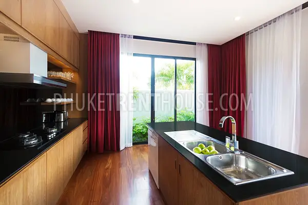 NAI20072: Spacious 4 Bedroom Villa in Nai Harn. Photo #20