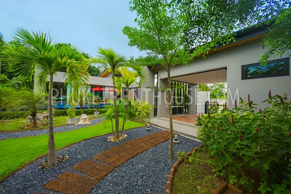 NAI20072: Spacious 4 Bedroom Villa in Nai Harn. Photo #33