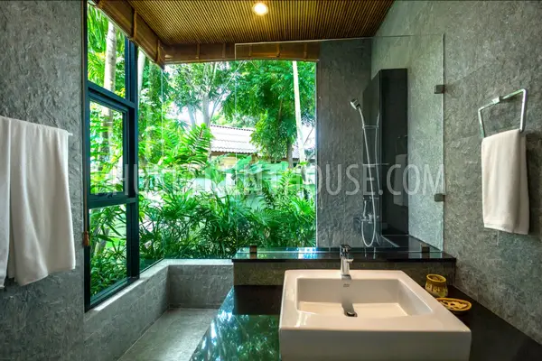 NAI20072: Spacious 4 Bedroom Villa in Nai Harn. Photo #52