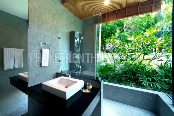 NAI20072: Spacious 4 Bedroom Villa in Nai Harn. Photo #54
