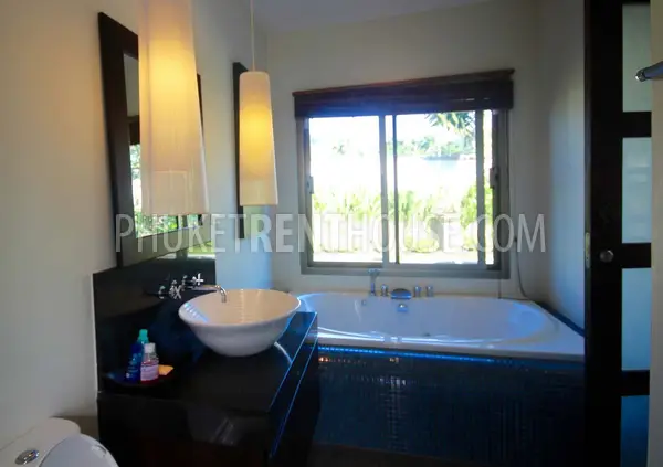 NAI20079: 3 Bedroom Luxury Pool Villa in Nai Harn. Photo #18