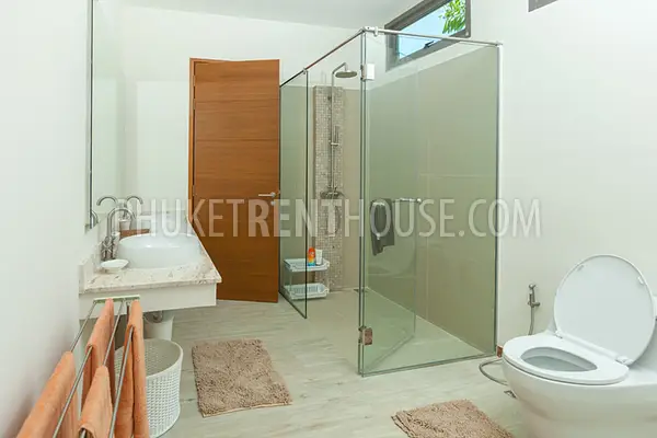 RAW20081: Luxury 4 Bedrooms Villa with Swimming Pool and Garden. Photo #4