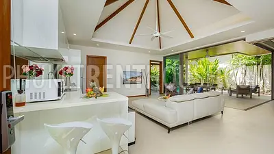RAW20085: Stylish 3 Bedroom Villa near Rawai Beach and Nai Harn Beach. Fotoğraf #3