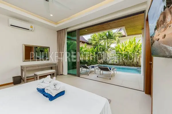 RAW20085: Stylish 3 Bedroom Villa near Rawai Beach and Nai Harn Beach. Photo #13