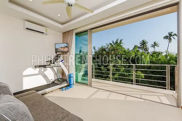 RAW20085: Stylish 3 Bedroom Villa near Rawai Beach and Nai Harn Beach. Photo #5