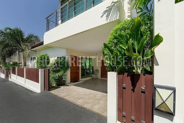 RAW20085: Stylish 3 Bedroom Villa near Rawai Beach and Nai Harn Beach. Photo #15
