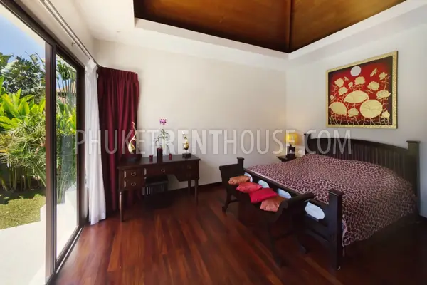 RAW20108: 3 Bedroom Pool Villa in Rawai. Photo #1