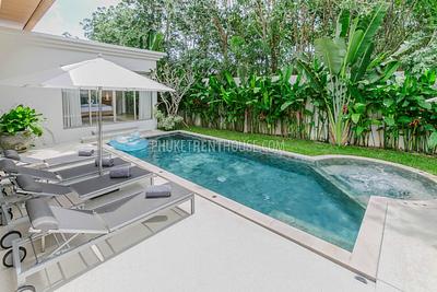 BAN19686: Modern furnished Villa near Bang Tao Beach and the Laguna Area. Photo #12