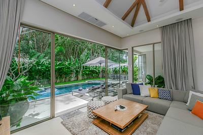 BAN19686: Modern furnished Villa near Bang Tao Beach and the Laguna Area. Photo #15