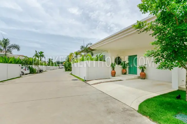 BAN19686: Modern furnished Villa near Bang Tao Beach and the Laguna Area. Photo #44