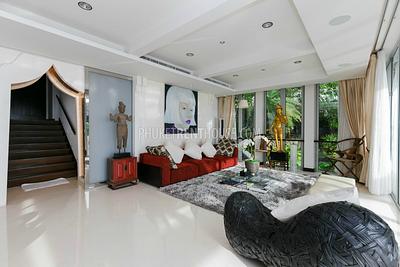 SUR19691: Stylish 3 Bedrooms Villa with the View of Surin Beach. Photo #39