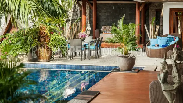 SUR19750: Charming Villa on the hillside near Surin Beach. 照片 #1