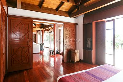 SUR19759: 4 Bedrooms Ocean Front Luxury Villa in Surin. Photo #14