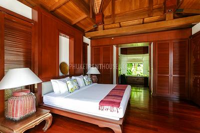 SUR19759: 4 Bedrooms Ocean Front Luxury Villa in Surin. Photo #12