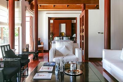 SUR19759: 4 Bedrooms Ocean Front Luxury Villa in Surin. Photo #25