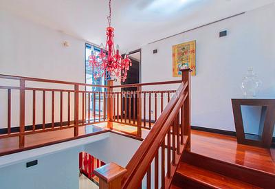 BAN19763: 5 Bedroom Pool Villa within 200 meters to the Bang Tao beach. Photo #4