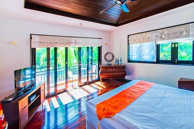BAN19763: 5 Bedroom Pool Villa within 200 meters to the Bang Tao beach. Photo #10