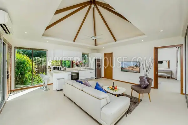 RAW3790: Pool Villa Walking Distance to Beach in Rawai Area. Photo #21